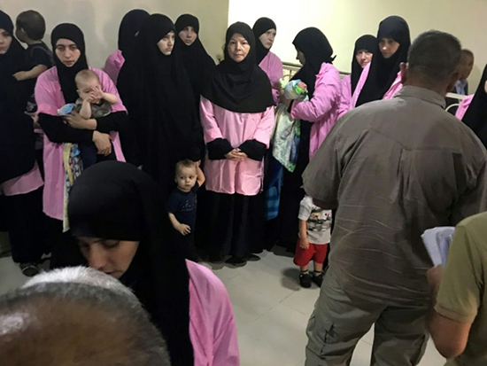 Irak: prison à vie pour 19 femmes russes ayant rejoint «Daech»