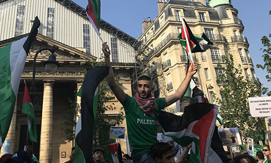 À Paris, des manifestants dénoncent le massacre israélien à Gaza
