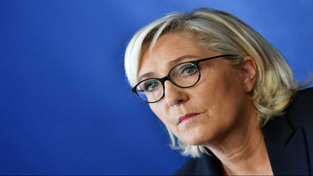 France: Le Pen promet de «battre Macron» sur le front européen et national