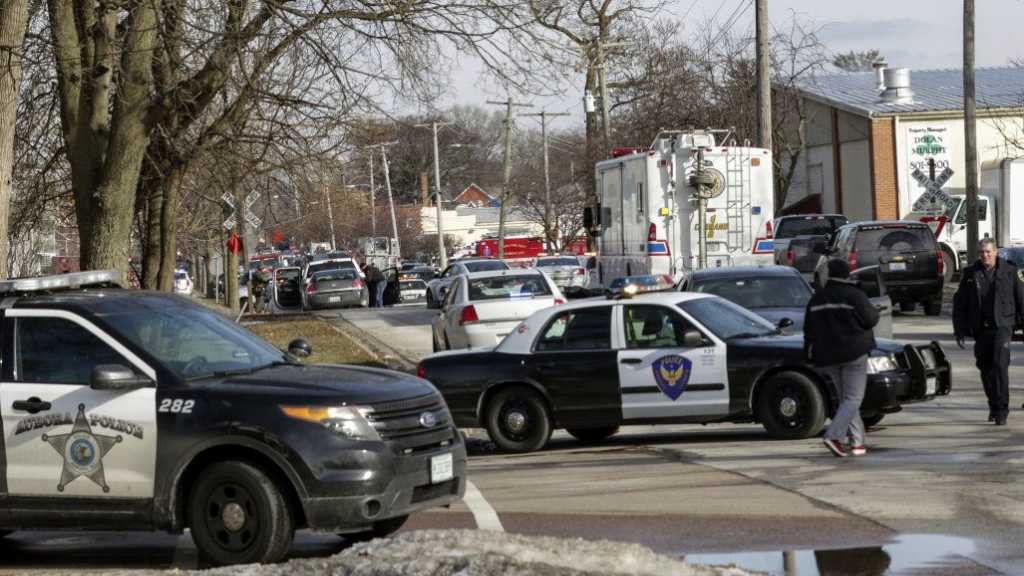 Cinq morts dans une fusillade près de Chicago, le tireur abattu