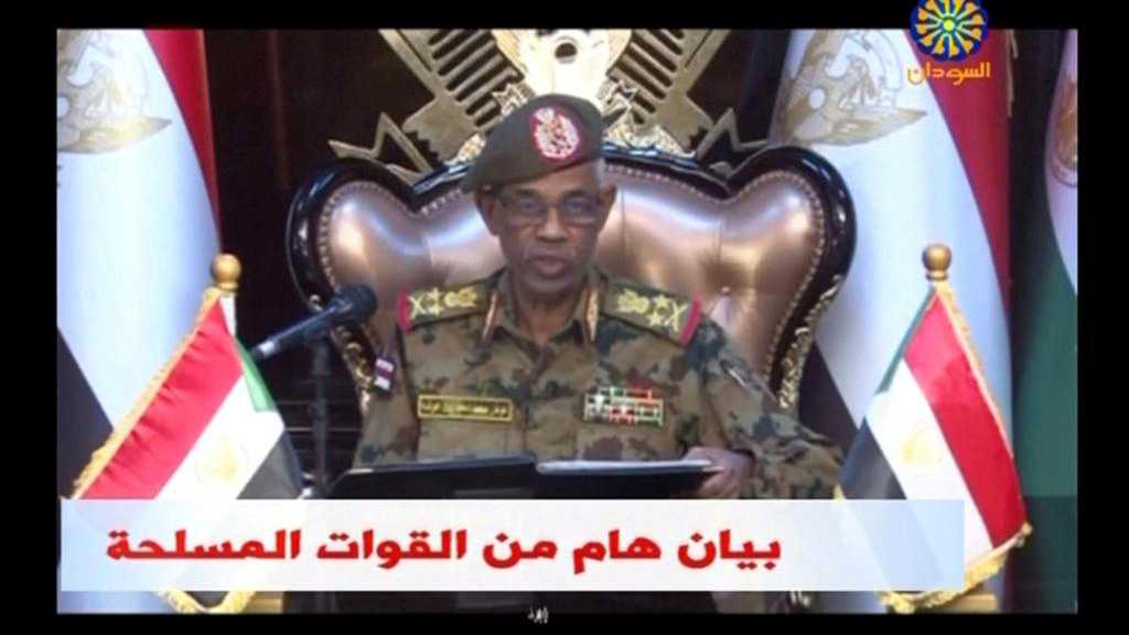 Soudan : le général Awad Benawf à la tête du Conseil militaire de transition