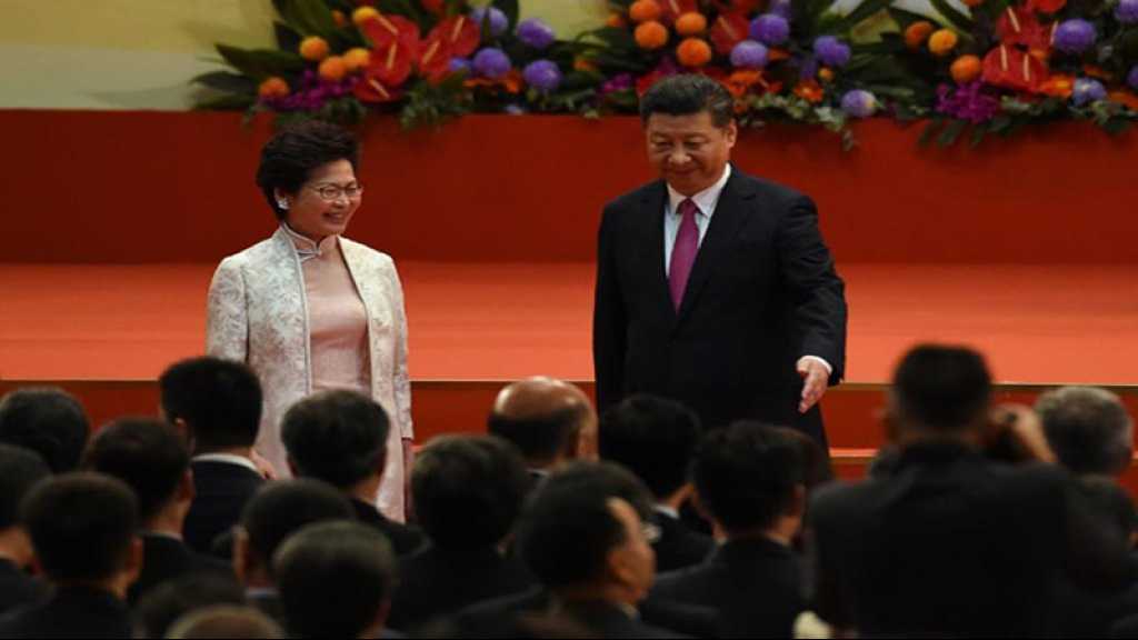 Pékin réaffirme son soutien à la dirigeante de Hong Kong, malgré les appels à la démission