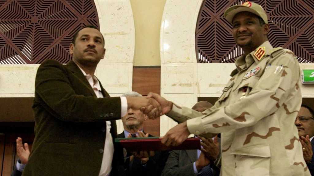 Soudan: Signature d’un accord entre militaires et chefs de la contestation 