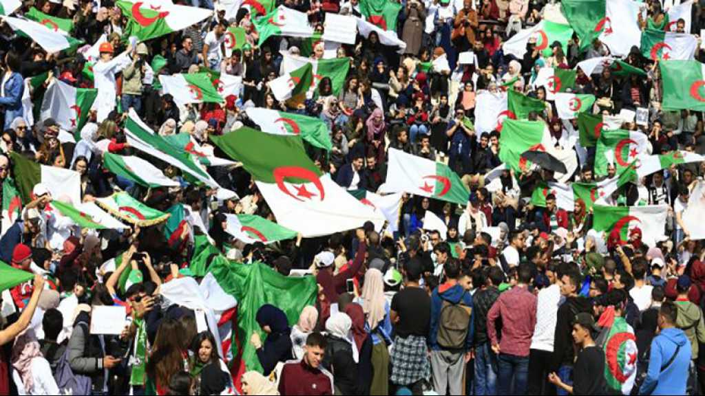 Algérie: dernier vendredi de manifestations avant la rentrée