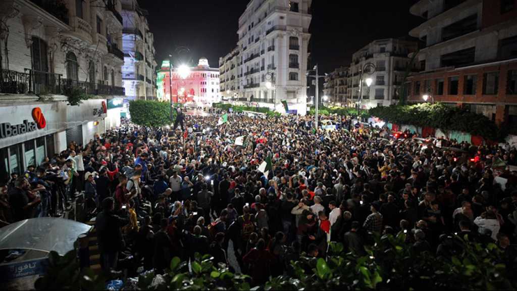 Algérie: manifestation nocturne à Alger contre la présidentielle, des arrestations