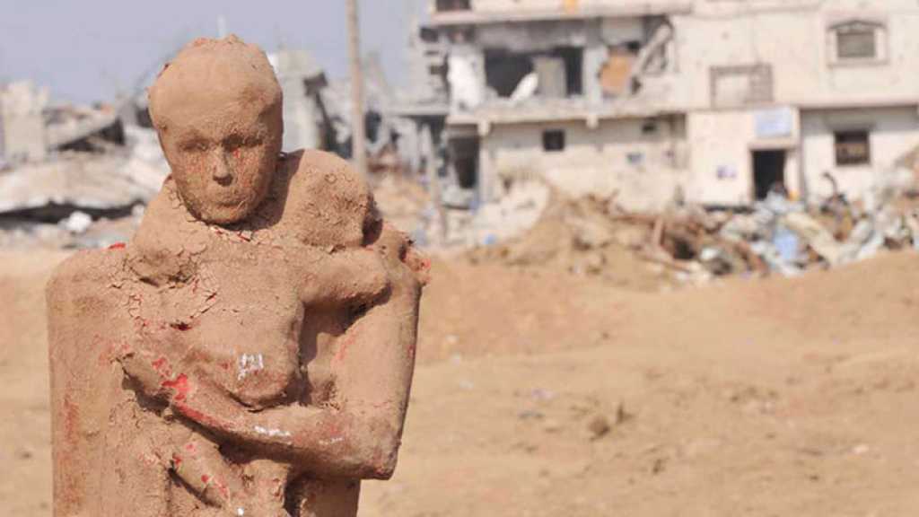 À Gaza, un artiste sculpte dans la terre la souffrance des Palestiniens (photos)