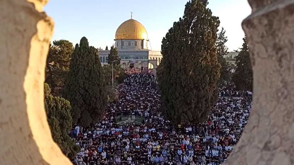 Des milliers de Palestiniens effectuent la prière de l’Aïd Al-Fitr à la mosquée d’al-Aqsa 