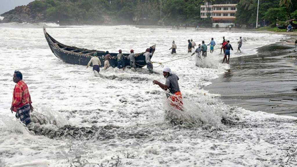 Inde: 96 personnes portées disparues en mer, à cause du cyclone Tauktae