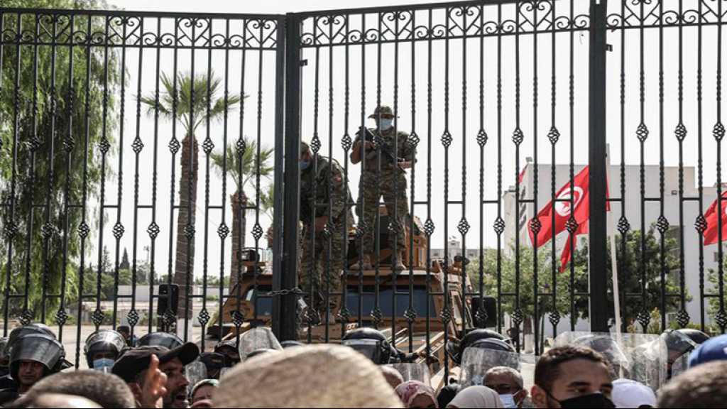 La Tunisie s’enfonce dans la crise, les réactions affluent à l’international