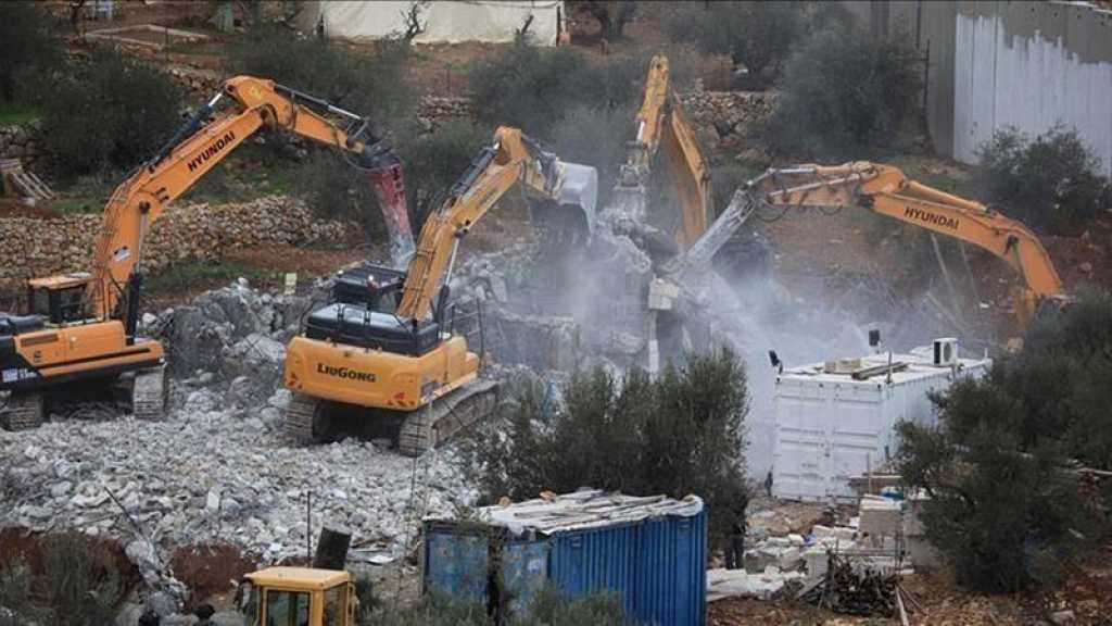 «Israël» démolit 3 installations palestiniennes au nord d’al-Qods occupée