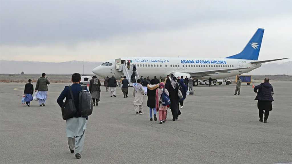 Afghanistan : les femmes interdites de voyager en avion sans être accompagnées
