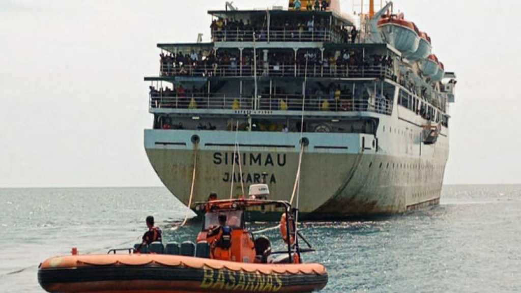 Indonésie : un ferry échoué avec 800 personnes à bord dégagé