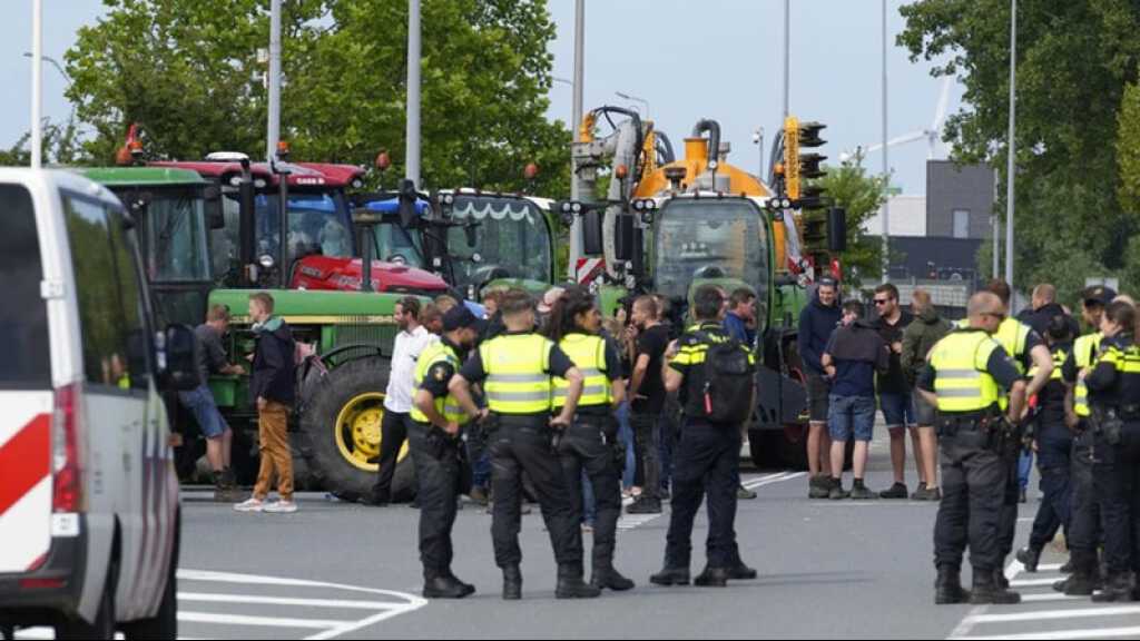 Pays-Bas: la police ouvre le feu lors d’une manifestation d’agriculteurs, une enquête ouverte