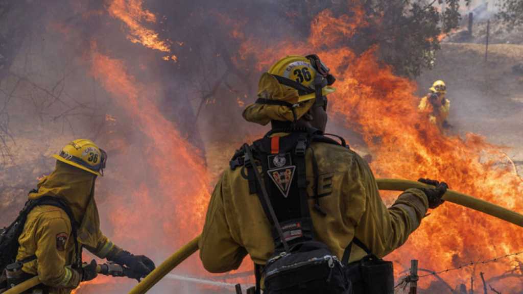 États-Unis: un incendie géant se propage à toute allure en Californie