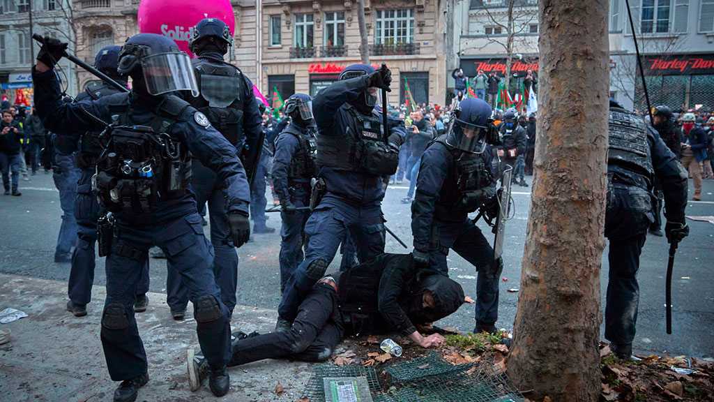 L’usage de la violence, partie intégrante du comportement de la police française