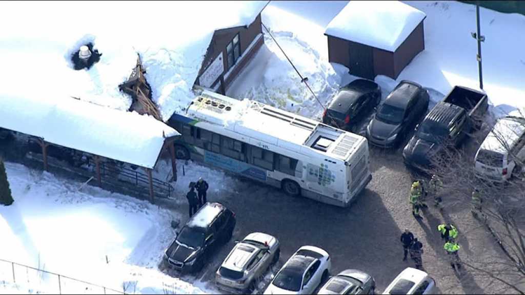 Garderie percutée par un bus au Québec: deux enfants tués, le chauffeur arrêté