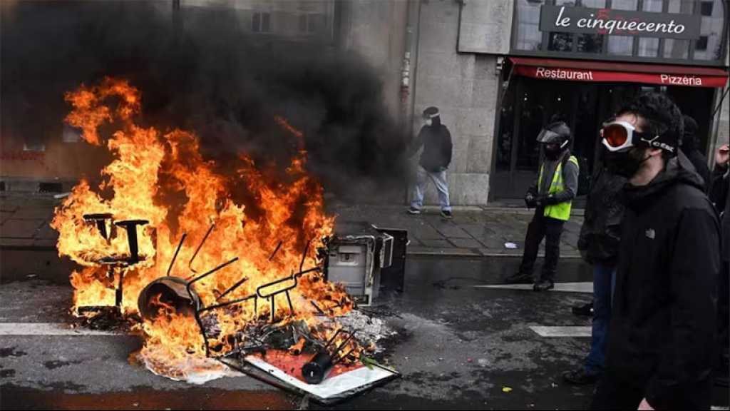 Retraites: La violence monte d’un cran en France lors des manifestations