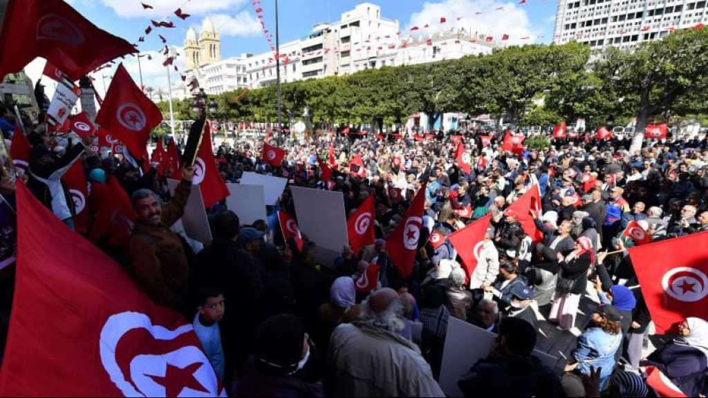 Tunisie: des centaines d’opposants protestent contre une série d’arrestations