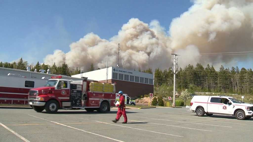 Canada : le Québec touché par des feux impressionnants ; la France va envoyer une centaine de pompiers