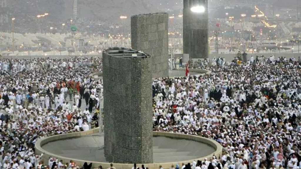 Le Hajj: près de La Mecque, une foule de fidèles pour le rituel de la lapidation de Satan