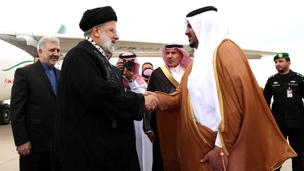 Sommet arabo-islamique sur Gaza: Le président iranien arrive à Riyad, un keffieh palestinien autour du cou