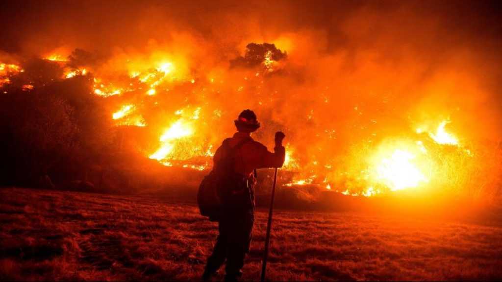 Los Angeles de nouveau menacé par un violent incendie, des milliers d’évacuations en cours