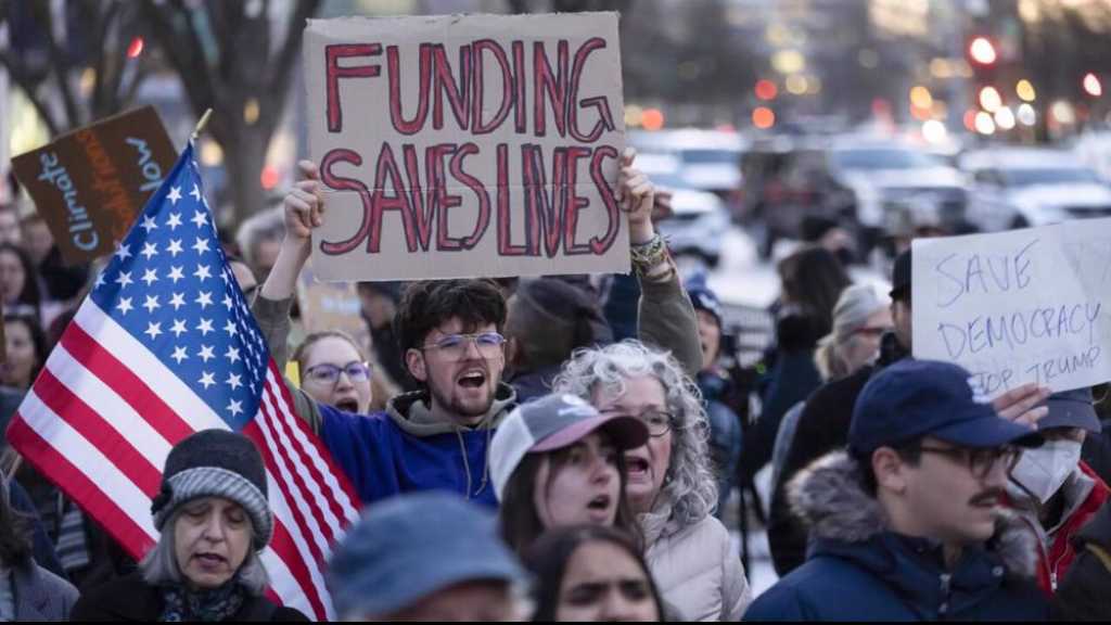 États-Unis: Manifestations contre le gel de l’aide fédérale et les politiques d’immigration de Trump