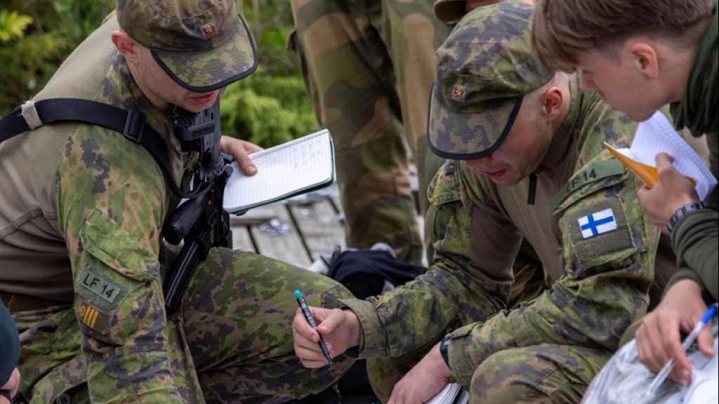 Ukraine: Des mercenaires finlandais se font passer pour des médecins volontaires