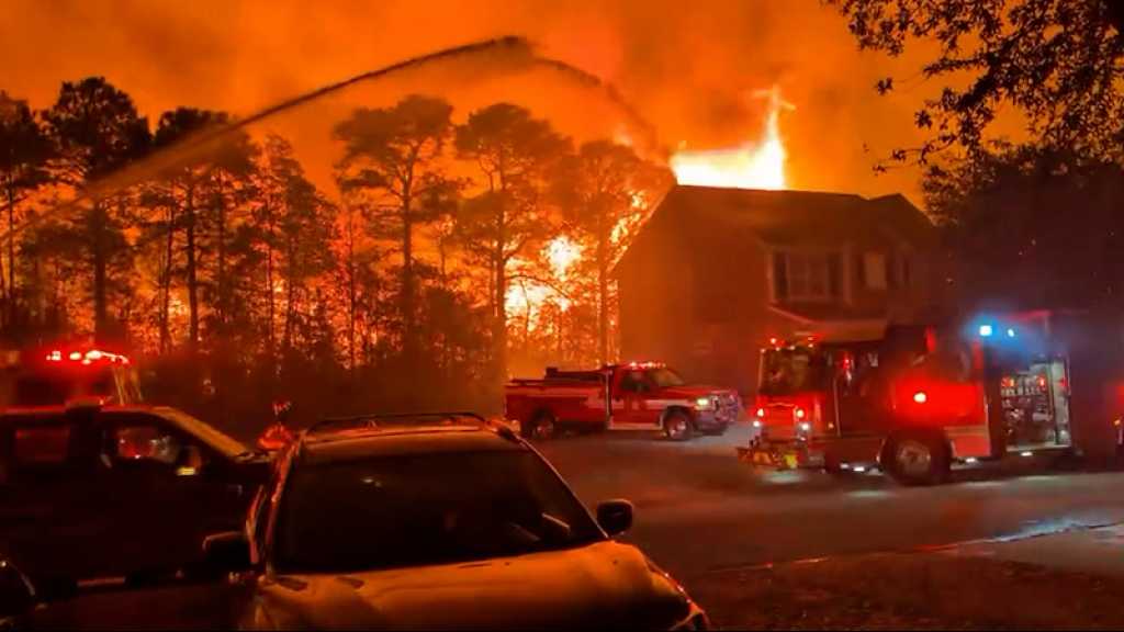 États-Unis: Des incendies dévastateurs ravagent la Caroline du Nord et du Sud