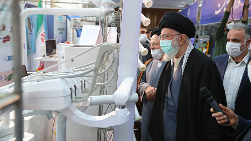 Sayed Khamenei visite l’exposition de l’innovation industrielle à Téhéran (photos)